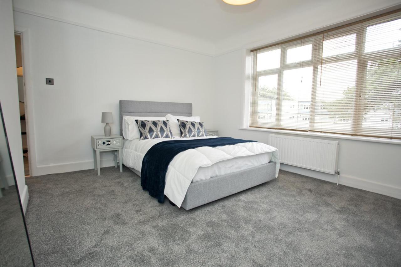 Beach Apartment In Sandbanks Poole Exterior photo